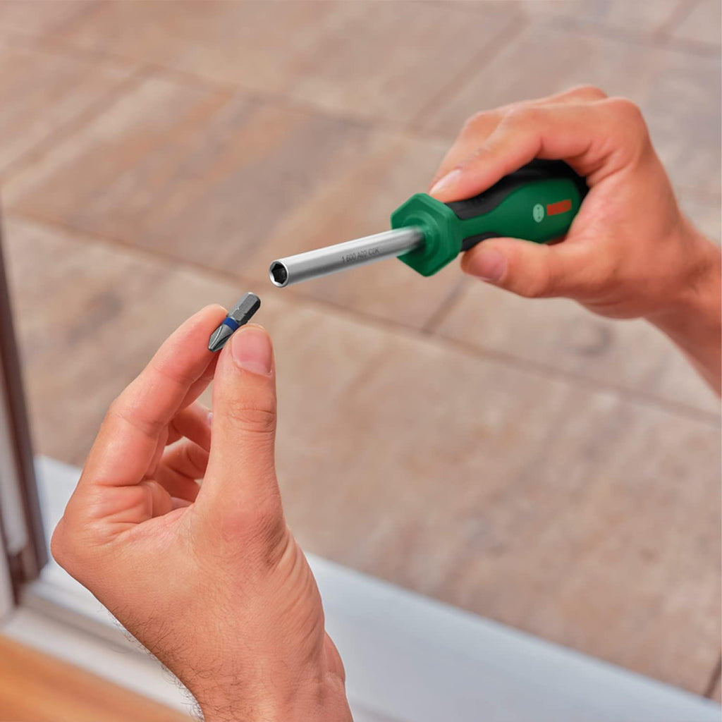  Set D’outils à Main « Mobility » 26 Pièces Bosch (compact Et Facile à Transporter Pour Travaux DIY ; Choix Idéal Pour La Route ; Cliquet 1/4" ; Pince Universelle ; Tournevis Universel ; Sac En Tissu)
