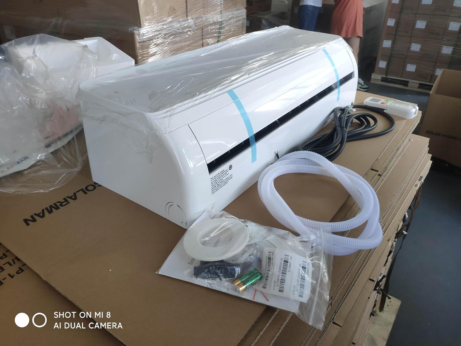 GENERIC JNTECH 24000BTU Solar ACDC Inverter Ductless Mini Split Air Conditioner & Heater